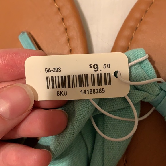 Brand New Flip Flops! ⭐️ 2 for $15! ⭐️ - Picture 2 of 3